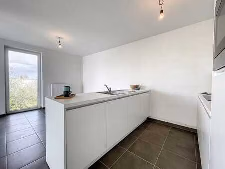 appartement moderne de 2 chambres avec terrasse spacieuse et