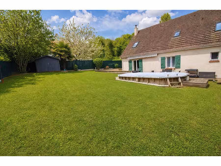 maison familiale avec piscine ? village de charme aux portes du vexin