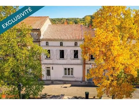 maison de village. - briatexte