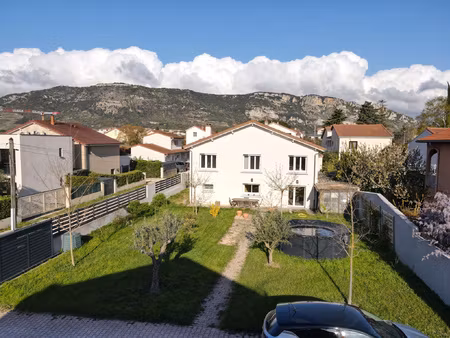 maison - 4 chambres + grand bureau + possibilité de logement