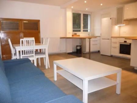location meublée appartement 3 pièces 61 m² à chatillon (92320)  1 664 €