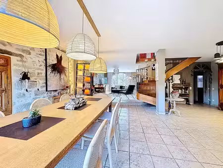 cernex  superbe corps de ferme de 214 m2 habitables
