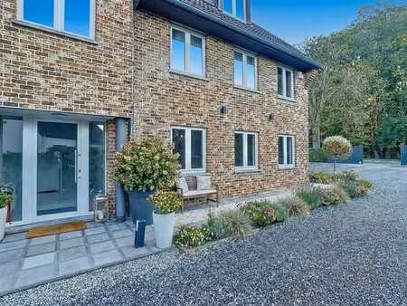 très bel appartement dans une petite copropriété