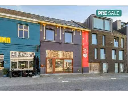 propriété commerciale à vendre dans un emplacement privilégi