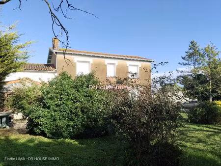 maison ancienne de caractère 137 m² - 4 chambres - dépendances 270m² - terrain arboré