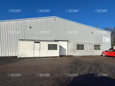 vente local d'activités 1 800 m²