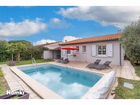 maison t4 de 85 m2 avec piscine et garage à bruguières 31150