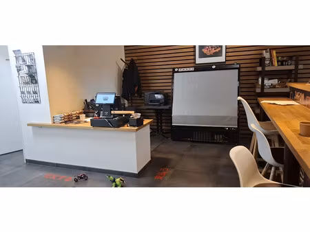 vente locaux professionnels 96 m² à cotignac (83570)  143 000 €