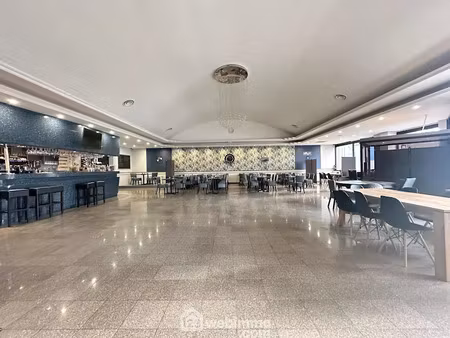 vente locaux professionnels 8 pièces 372 m² à laon (02000)  35 000 €