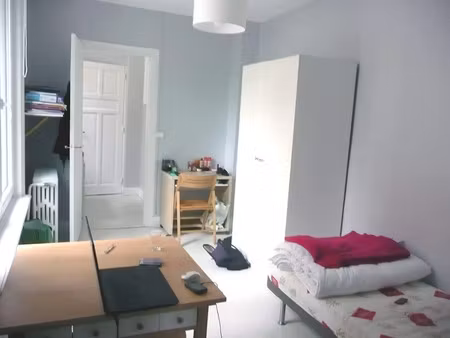 location meublée appartement 1 pièce 19 m² à marcq-en-baroeul (59700)  500 €