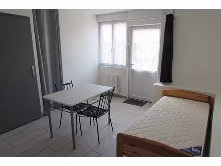 location meublée appartement 1 pièce 19 m² à vern-sur-seiche (35770)  490 €