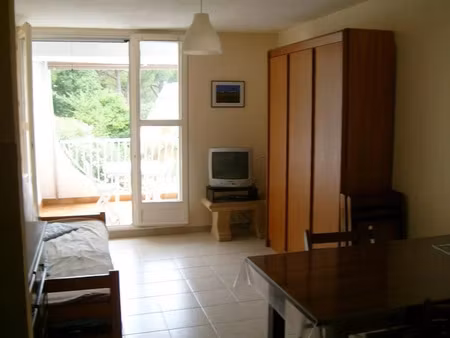 location meublée appartement 1 pièce 28 m² à la grande-motte (34280)  550 €