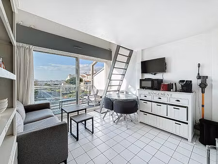 vente appartement 1 pièce  21.74m²  la rochelle