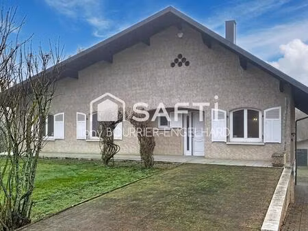maison de 170 m2 avec grand terrain et étang