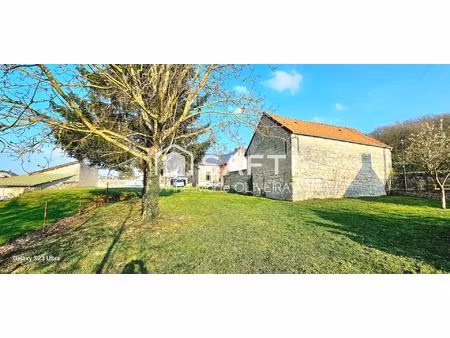 ensemble immobilier : maison100m2  des dépendances dont une en pierre de taille 80m2 stati