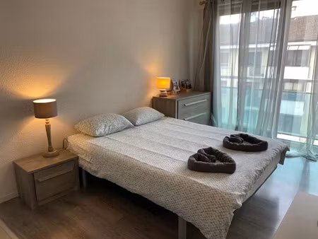 location meublée appartement 1 pièce 20 m² à annecy (74000)  916 €