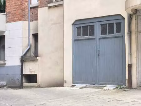 garage fermé à louer - ixelles  avenue émile duray 60