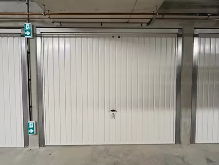 location parking 13.18 m² à frejus (83600)  139 €