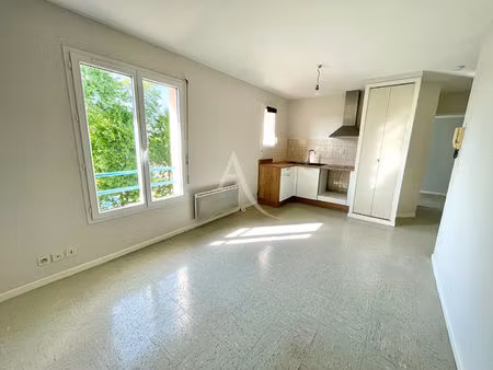 location appartement 2 pièces 33m²