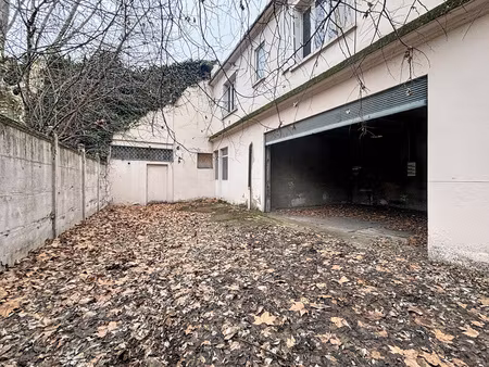 lyon 8 - face manufacture - immeuble 190 m2 avec permis obtenu