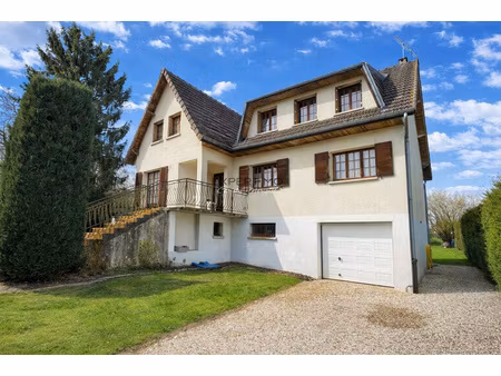 maison familiale de 190m² avec t2 et grand jardin à marolles-en-brie