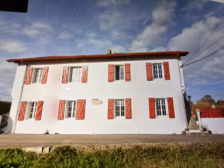 achat appartement 4 pièces 81m² st pee sur nivelle 64310