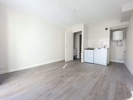 location appartement 1 pièce 17m² niort 79000