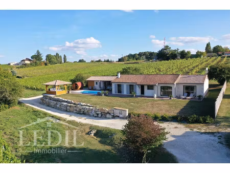 maison 4 chambres avec belle vue  piscine  spa  sauna