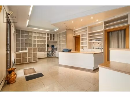 toffe winkel met woning