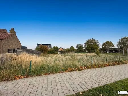 mooi stuk bouwgrond voor halfopen bebouwing