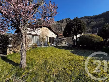 vente maison 6 pièces 146.8 m² à chaspinhac (43700)  219 000 €