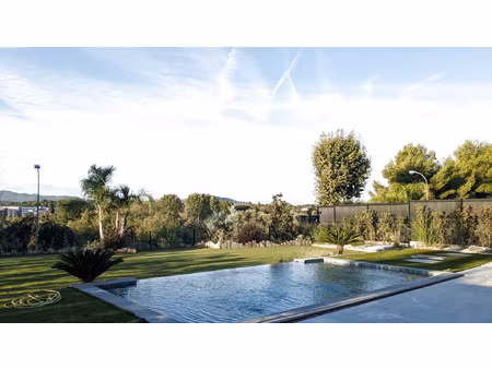 location maison 5 pièces 139m² ollioules 83190