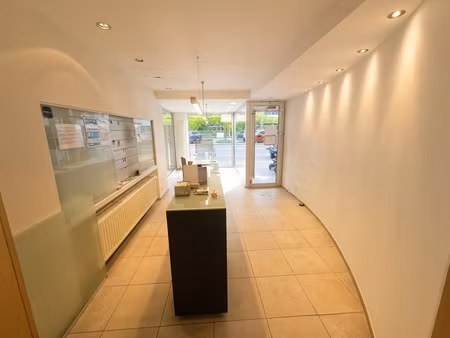 commercieel te koop in koksijde