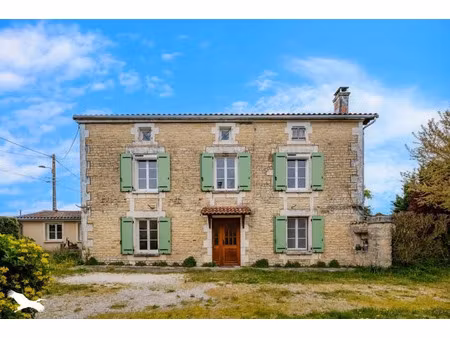 vente maison 5 pièces 200 m² à fouqueure (16140)  218 325 €