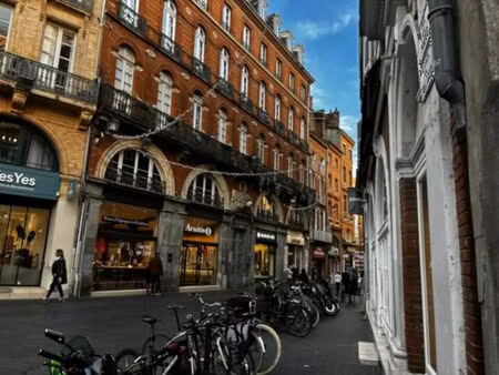 location commerce 100 m²