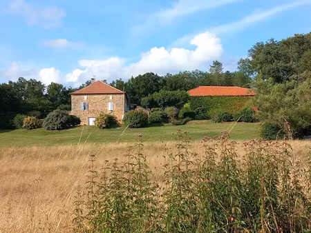 vente propriété 8 pièces 217 m² à sauveterre-la-lémance (47500)  399 000 €