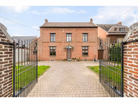 huis te koop in ellezelles met 4 slaapkamers