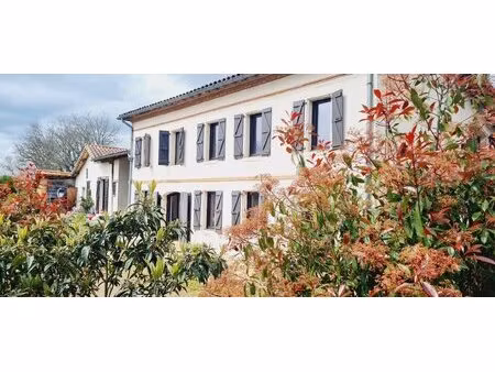 maison t7 avec atelier garage et 4974m² de terrain