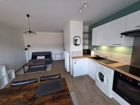 tours centre (bretonneau) t2 meublé balcon parking