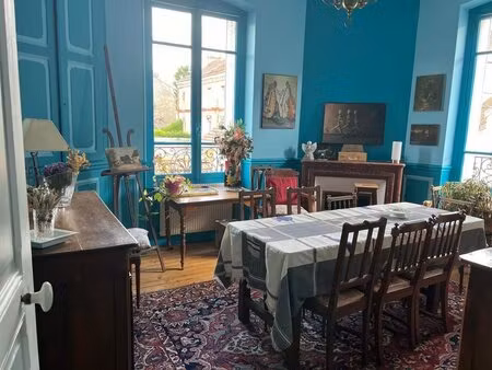 bel appartement t4 avec balcon sur jardin