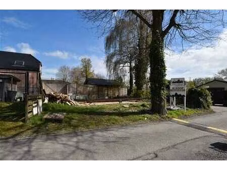 terrain à bâtir situé au calme à tielrode