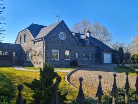 5575 patignies : magnifique propriété avec piscine  5ch.