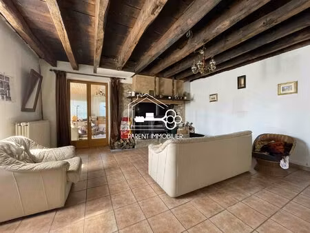 corps de ferme avec 1 1 hectare de terrain saint-priest-la-feuille