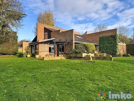 maison de luxe à vendre dans le quartier hautmont-mirabeau