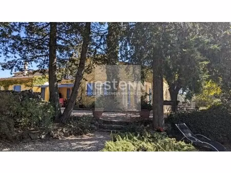 propriété au calme