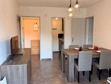 location meublée appartement 2 pièces 42 m² à saint-hilaire-de-riez (85270)  610 €