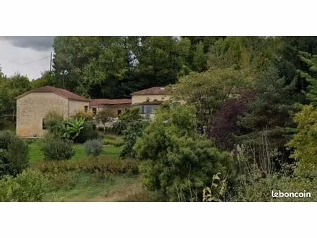 maison 7 pièces 220 m²