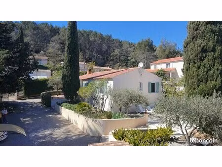 villa 5 pièces 110 m²