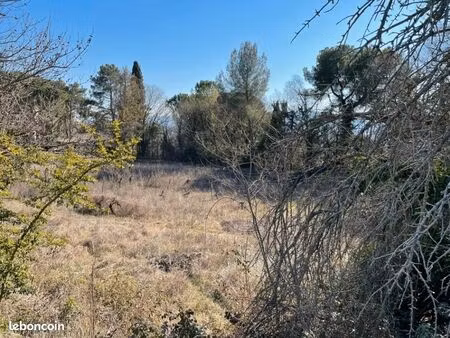 terrain 450 m² cadenet