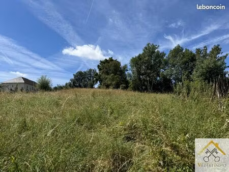 terrain 2212 m² varetz